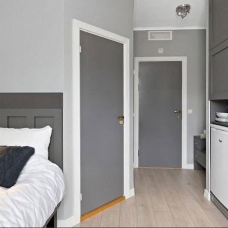 Studio Apt Close To Airport Apartment การ์เดอร์โมน ภายนอก รูปภาพ